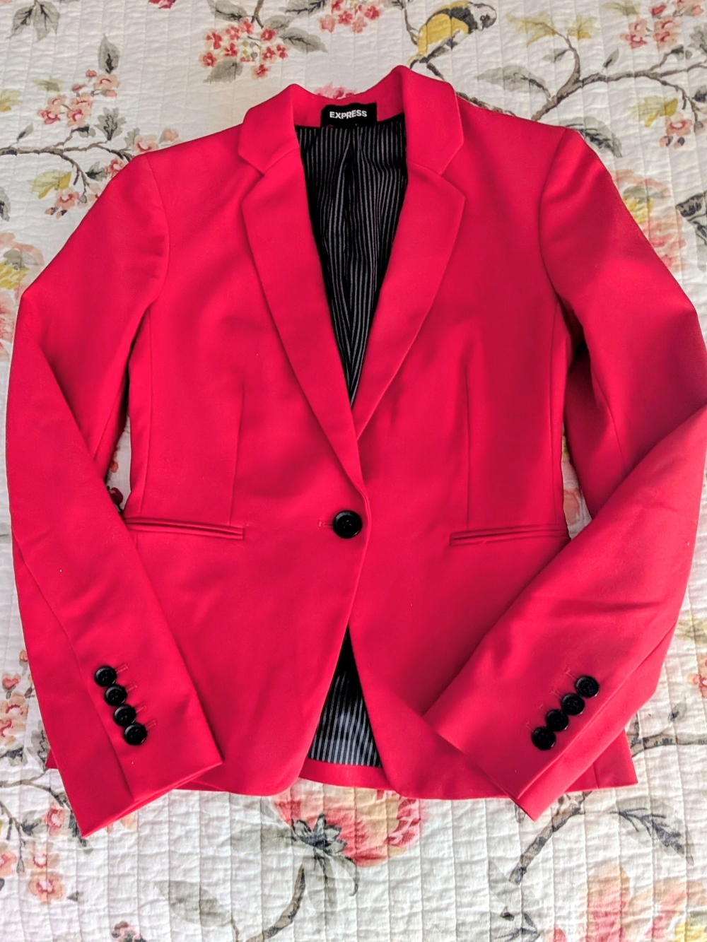 EUC Express Women Red Single Button Blazer Sz 0 Stretch striped and silk Lined